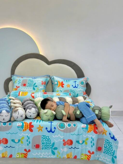 Gối ôm con sâu cho bé - Lullaby Bedding