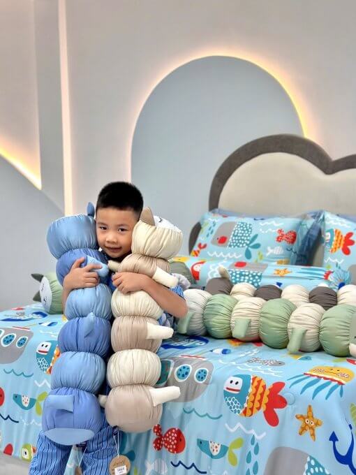 Gối ôm con sâu cho bé - Lullaby Bedding